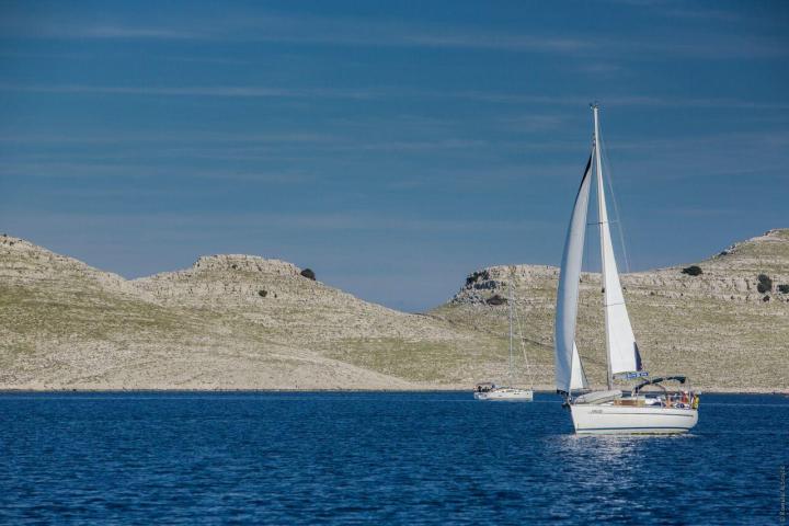a small boat in a body of water